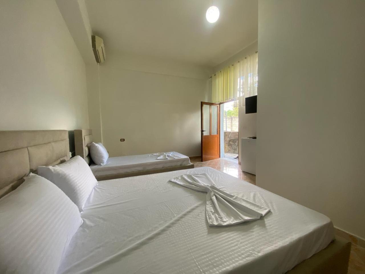 Guesthouse Seli Berat Exterior foto